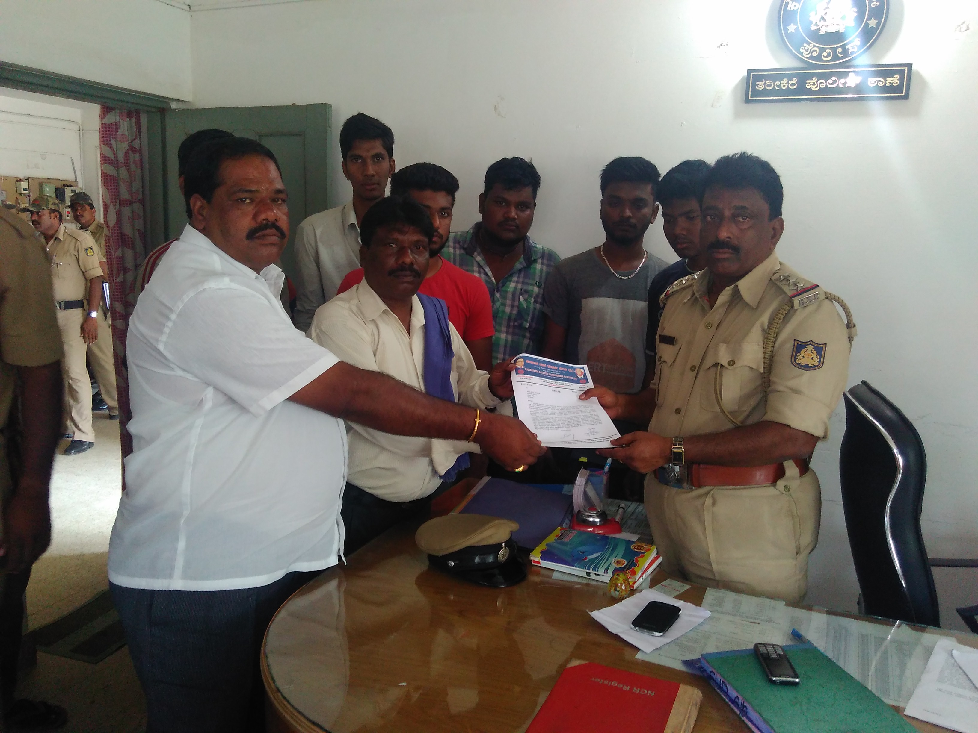 ಪೊಲೀಸರ ಬೇಡಿಕೆಗಳ ಈಡೇರಿಕೆಗೆ ದಸಂಸ ಒತ್ತಾಯ